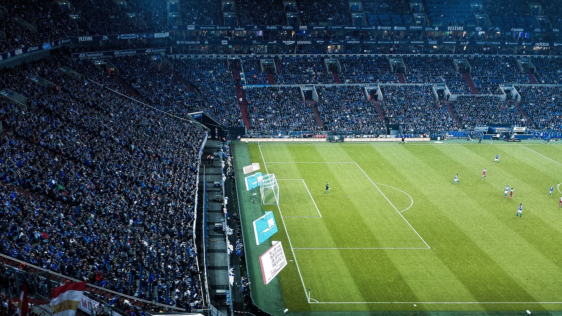 英超激烈争夺：比赛场场精彩绝伦！，英超比赛集锦